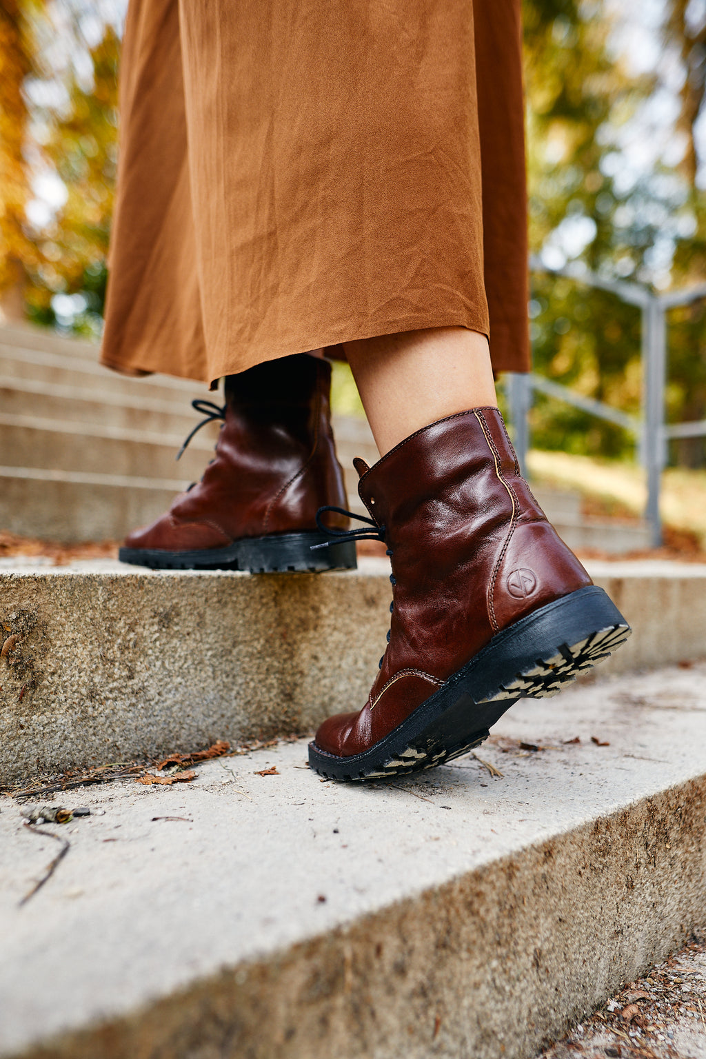 Lydie Dark Brown